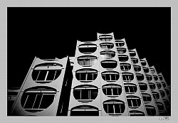 La grande motte architecture